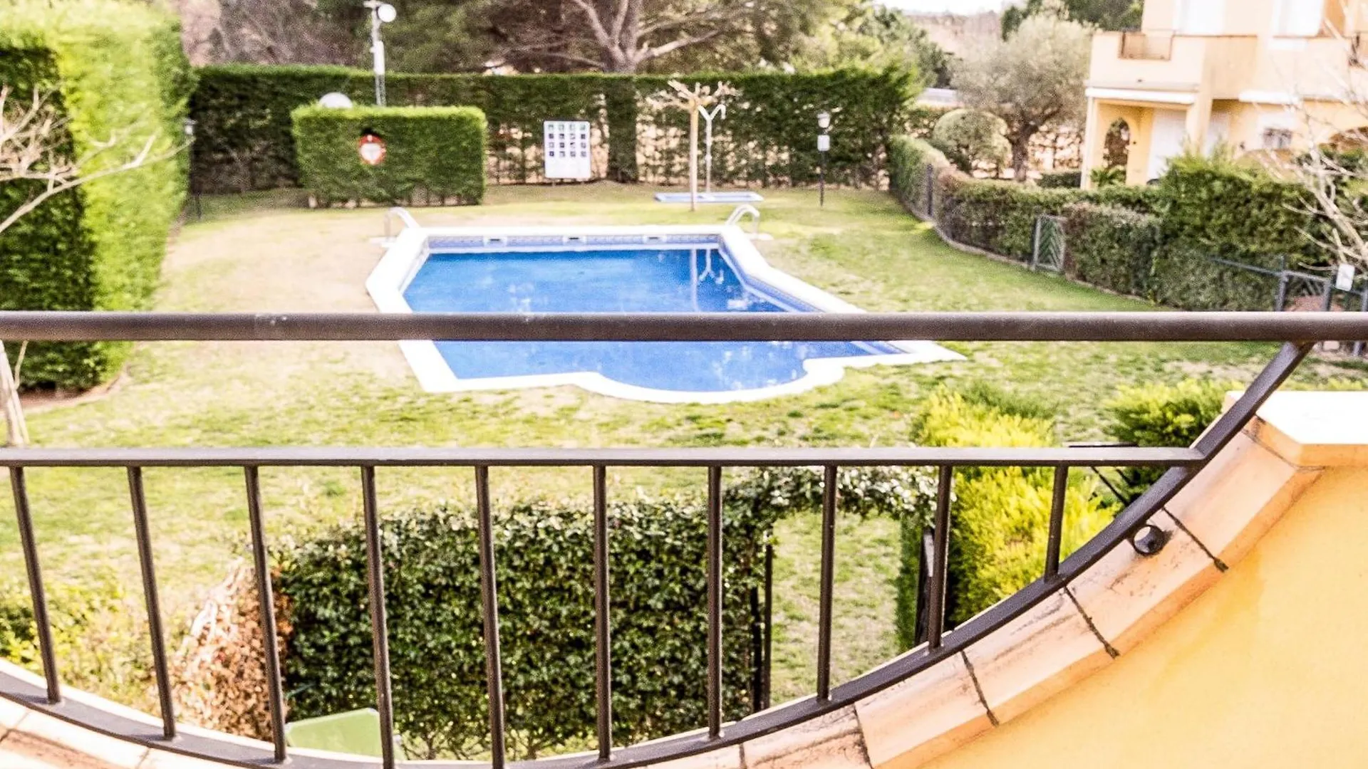Apartment Illa Sistach Rentals: Casa Con Piscina Comunitaria L'Estartit